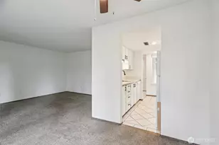 10125 SE 235th Pl, Kent, WA 98031 - Photo 9