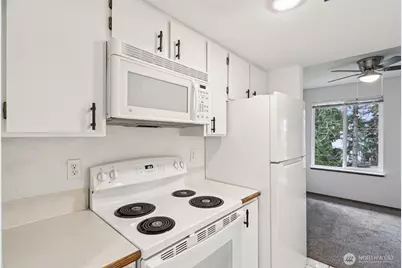 10125 SE 235th Place #C306, Kent, WA 98031 - Photo 11