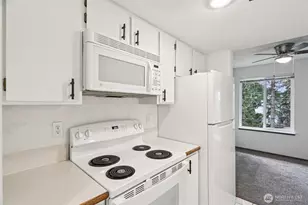 10125 SE 235th Pl, Kent, WA 98031 - Photo 11