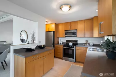 924 W Emerson Street #932A, Seattle, WA 98119 - Photo 15