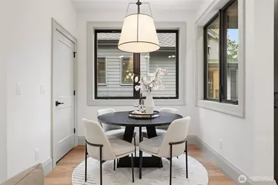 10710 SE 16th Street, Bellevue, WA 98004 - Photo 23