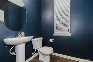 3675 Halsey Ln, Bremerton, WA 98310 - Photo 9