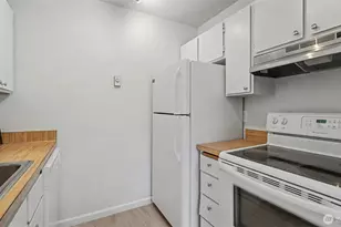 421 Wells Ave S, Renton, WA 98057 - Photo 13