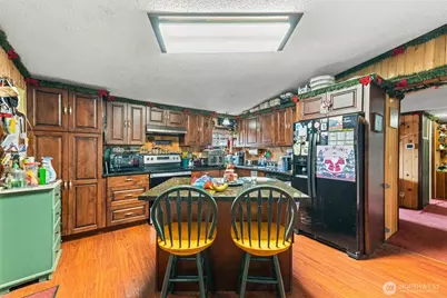 27716 E Entwhistle Rd E E, Buckley, WA 98321 - Photo 5