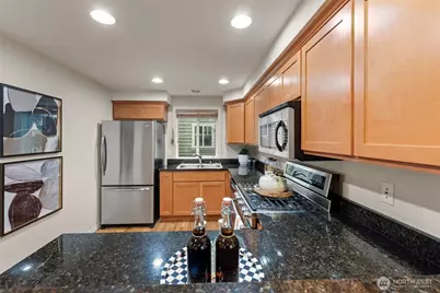 12315 10th Place NE #A, Seattle, WA 98125 - Photo 9