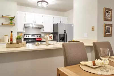 2746 60th Avenue SW #2, Seattle, WA 98116 - Photo 9