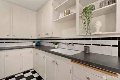 1623 Taylor Avenue N #204, Seattle, WA 98109 - Photo 9