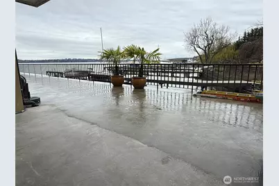 4561 Lake Washington Boulevard NE #102, Kirkland, WA 98033 - Photo 15
