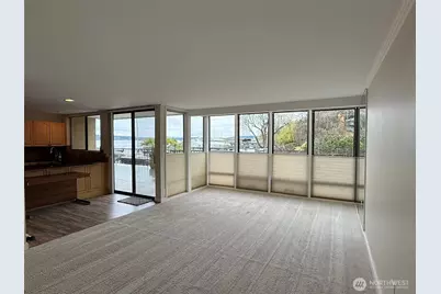 4561 Lake Washington Boulevard NE #102, Kirkland, WA 98033 - Photo 3