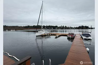 4561 Lake Washington Boulevard NE #102, Kirkland, WA 98033 - Photo 19