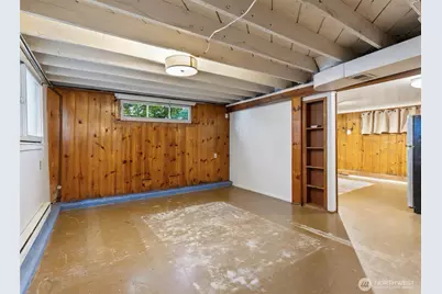 1721 3rd Avenue N, Seattle, WA 98109 - Photo 29