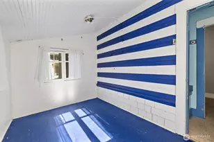 1721 3rd Ave N, Seattle, WA 98109 - Photo 19