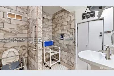 [Address not provided], Brier, WA 98036 - Photo 7