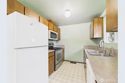 8911 14th Place SE, Lake Stevens, WA 98258 - Photo 9