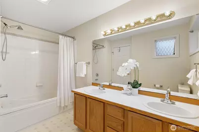 2801 NE 130th Street #C102, Seattle, WA 98125 - Photo 15