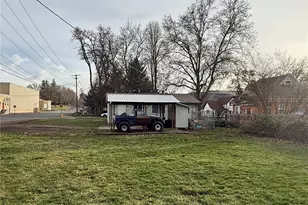 523 E Washington Ave, Dayton, WA 99328 - Photo 15