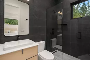 10656 Woodhaven Ln, Bellevue, WA 98004 - Photo 27