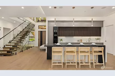 10656 Woodhaven Lane, Bellevue, WA 98004 - Photo 5