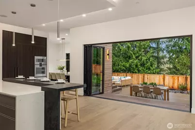 10656 Woodhaven Lane, Bellevue, WA 98004 - Photo 9