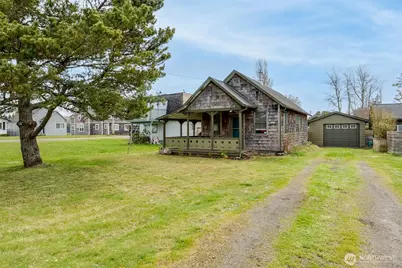 209 5th Street NE, Long Beach, WA 98631 - Photo 5