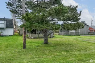 209 5th St NE, Long Beach, WA 98631 - Photo 11