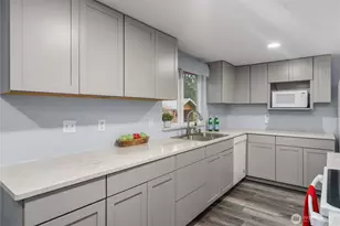 12607 216th Ave Ct E, Bonney Lake, WA 98391 - Photo 9