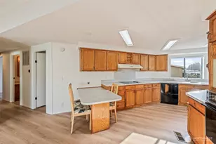 1702 Clark Dr, Wenatchee, WA 98801 - Photo 5