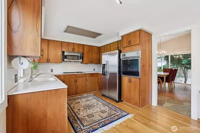 616 109th Avenue SE, Bellevue, WA 98004 - Photo 15