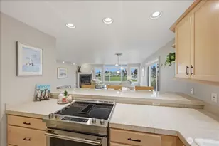 645 Bell St, Edmonds, WA 98020 - Photo 9