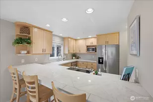 645 Bell St, Edmonds, WA 98020 - Photo 7