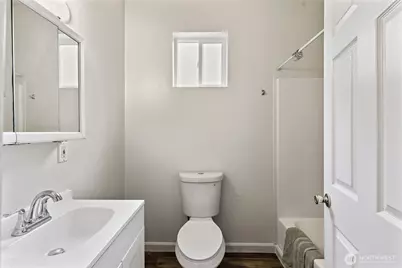 1521 E Spruce Street, Seattle, WA 98122 - Photo 7