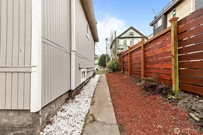 1521 E Spruce Street, Seattle, WA 98122 - Photo 27