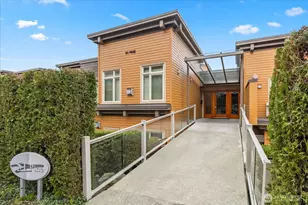 51 Pine St, Edmonds, WA 98020 - Photo 3