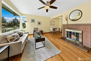 7025 25th Ave NE, Seattle, WA 98115 - Photo 3