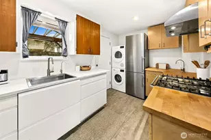 7025 25th Ave NE, Seattle, WA 98115 - Photo 7