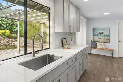 8515 129th Avenue SE, Newcastle, WA 98056 - Photo 9