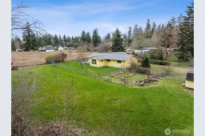 12913 Waller Road E, Tacoma, WA 98446 - Photo 3