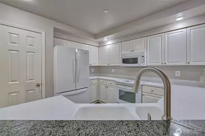 714 228th Street SW #O-101, Bothell, WA 98021 - Photo 13