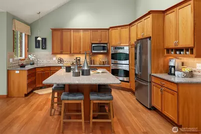 12025 210th Place SE, Issaquah, WA 98027 - Photo 11