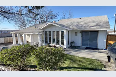 1010 E Terrace Ave, Moses Lake, WA 98837 - Photo 1