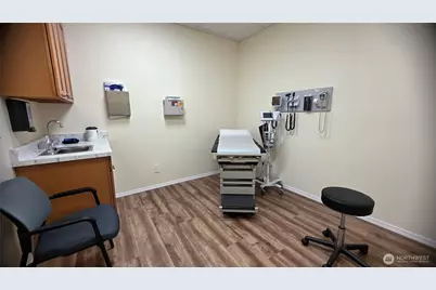 12110 Juanita Drive NE, Kirkland, WA 98034 - Photo 7