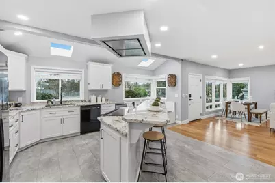 320 NW 110th Street, Seattle, WA 98177 - Photo 11