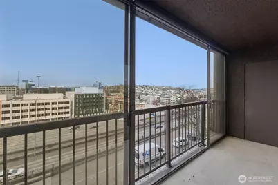 320 Melrose Avenue E #403, Seattle, WA 98102 - Photo 7