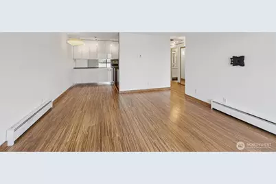 320 Melrose Avenue E #403, Seattle, WA 98102 - Photo 13