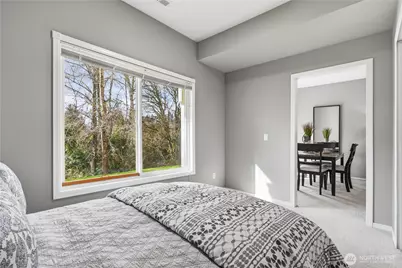 6649 SE Cougar Mountain Way, Bellevue, WA 98006 - Photo 35