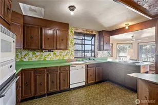 820 E Burgundy Rd, Shelton, WA 98584 - Photo 13