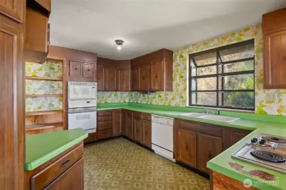 820 E Burgundy Road, Shelton, WA 98584 - Photo 15