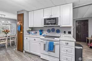 4565 Woodland Cir, Oak Harbor, WA 98277 - Photo 11