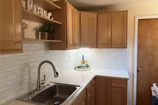 961 N Potlatch Dr, Hoodsport, WA 98548 - Photo 9