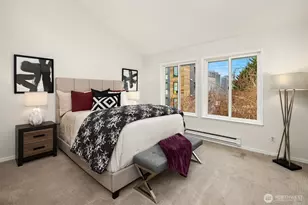 210 Boylston Ave E, Seattle, WA 98102 - Photo 21